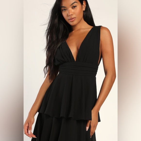 Lulus NWOT Amazing Evening Black
Tiered Maxi Dress Medium - Picture 3 of 7